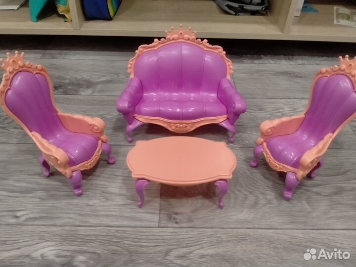 Мебель для кукольного домика