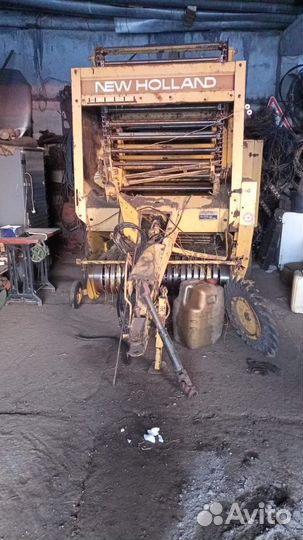 Пресс-подборщик New Holland 848, 1996