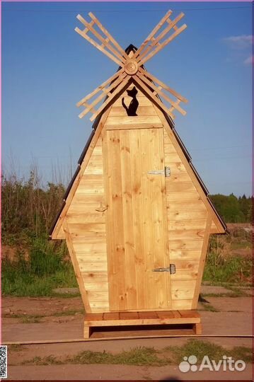 Уличный туалет деревянный HME557