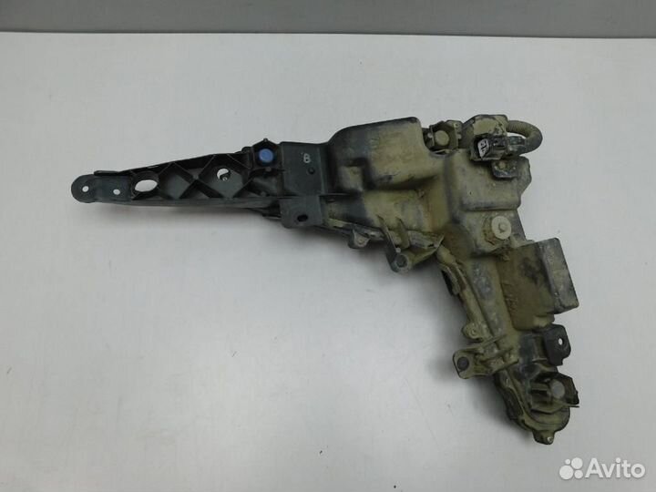 Фара противотуманная правая/дхо Lexus LX570