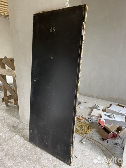 Дверь входная металлическая бу