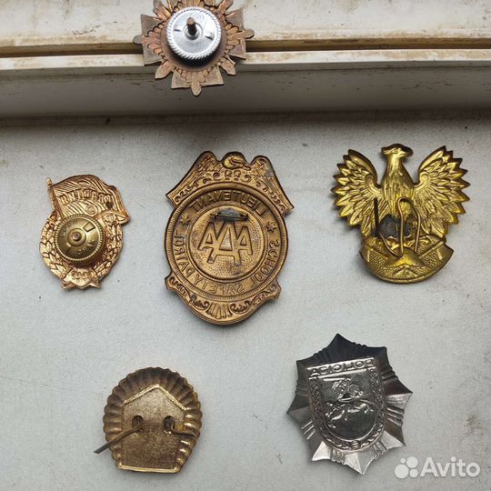 Значки, жетоны и кокарды редкие