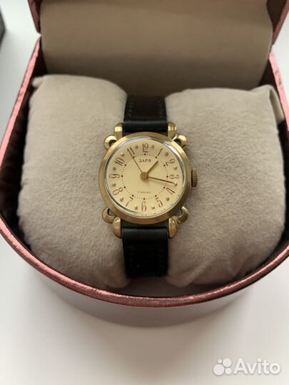 Часы женские заря механика