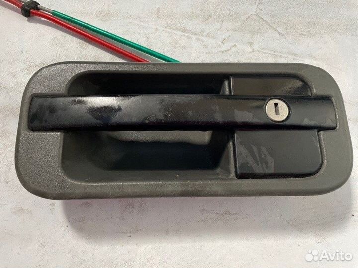 Ручка двери внешняя правая Daf Xf