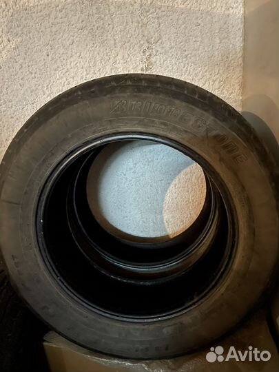 Bridgestone Dueler H/T 687 225/65 R17