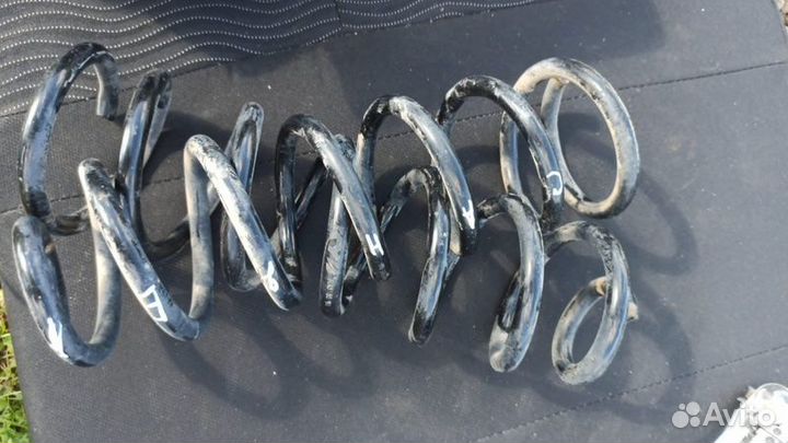 Пружина подвески задняя Renault Sandero Stepway