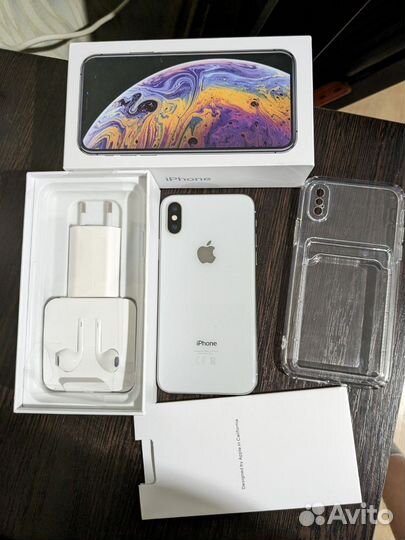 iPhone Xs, 64 ГБ