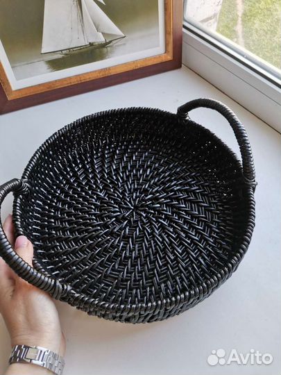 Плетёный поднос