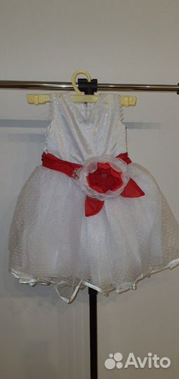 Платье праздничное