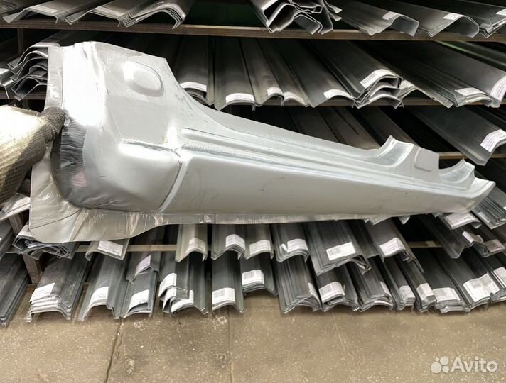 Порог левый Toyota Yaris 2006-2011 (Polcar)