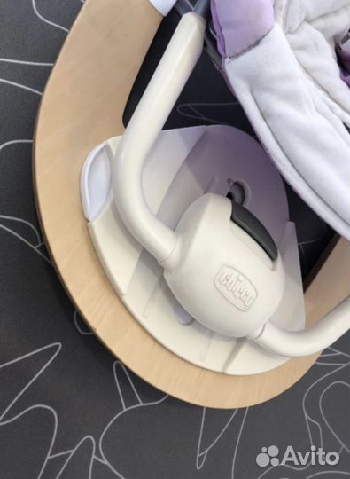 Шезлонг итальянский Chicco I-feel