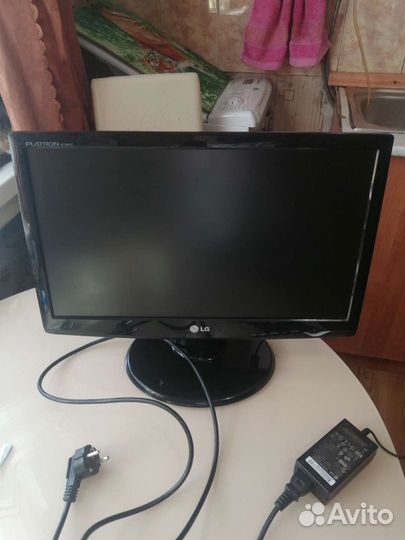 Монитор LG flatron е1943С