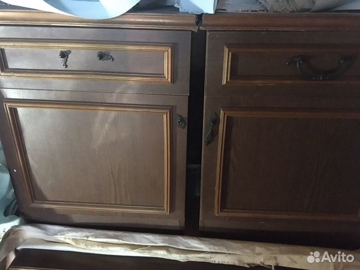 Продам спальный гарнитур