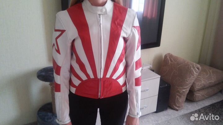 Мотокуртка женская (натуральная кожа), S