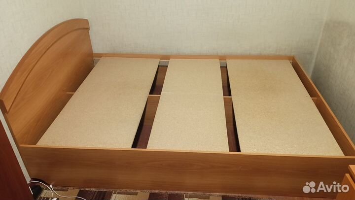 Кровать двухспальная 140*200