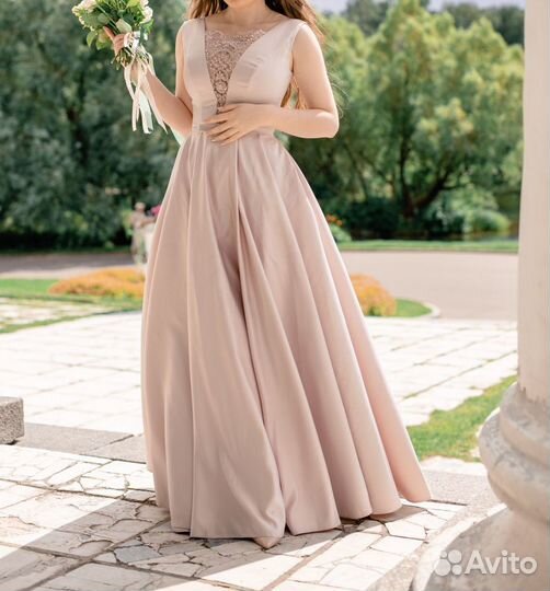 Вечернее платье