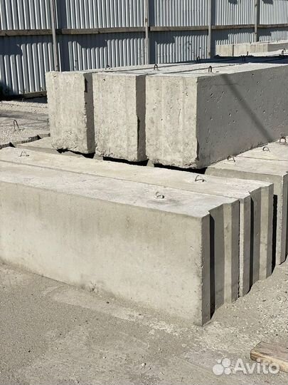 Фундаментный блок с доставкой