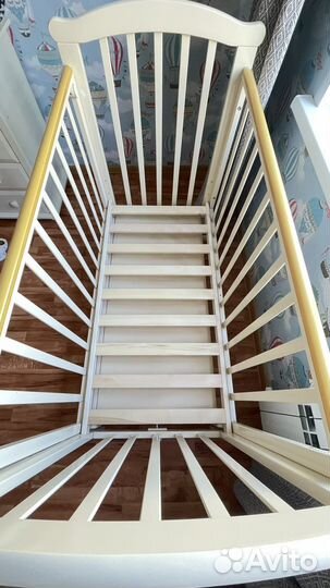 Детская кроватка 