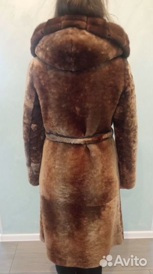 Шуба мутоновая с капюшоном