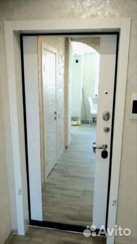 Двери входные с зеркалом для квартиры и дома