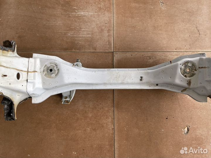 Швеллер опоры двигателя Mercedes w202 c202