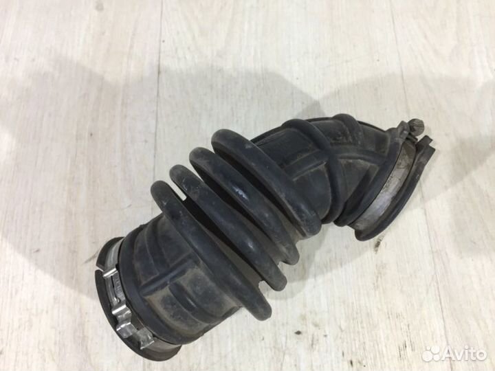 Патрубок воздушного фильтра Ford Focus CB sida