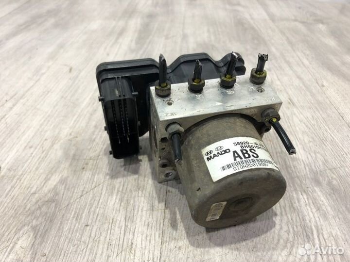 Блок abs Hyundai Solaris хэтчбек 2013