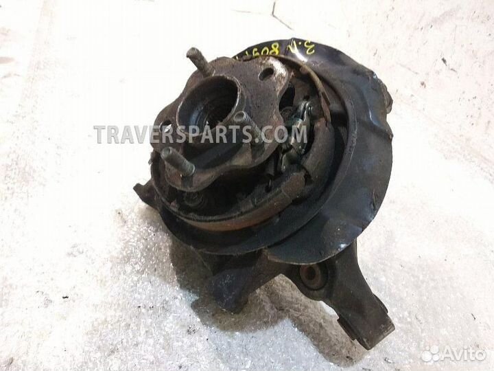 Кулак задний левый Ниссан