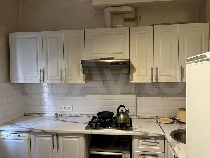 2-к. квартира, 70 м², 1/4 эт.