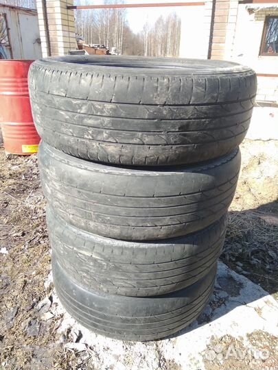 Bridgestone Dueler H/T 215/60 R17