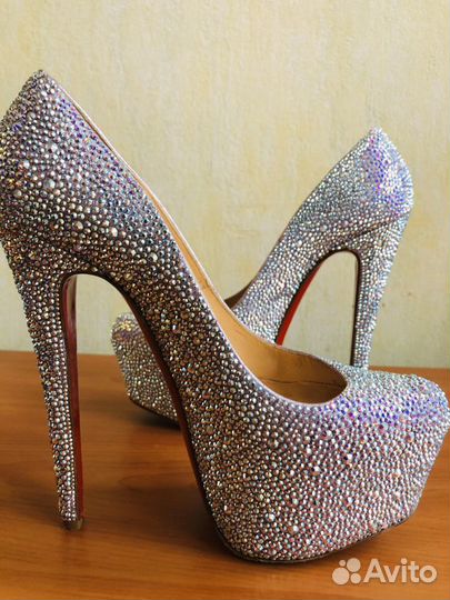 Туфли Christian Louboutin Daffodile Swarovski ориг