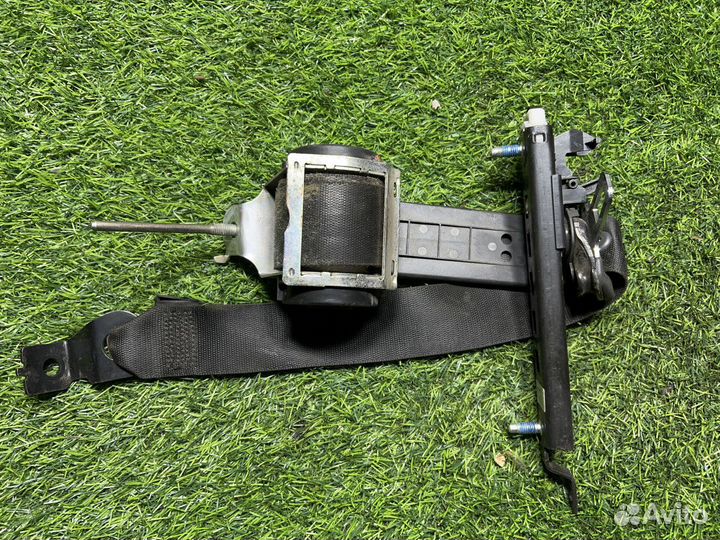 Ремень безопасности Opel Zafira (B) II