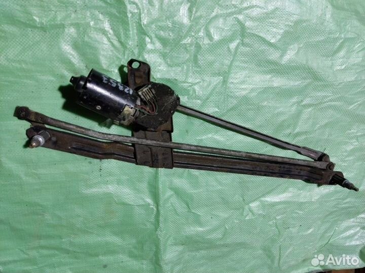 Трапеция стеклоочистителей Volkswagen Passat B3