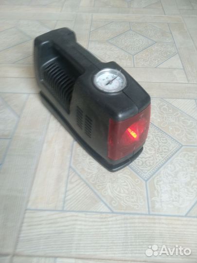 Компрессор автомобильный