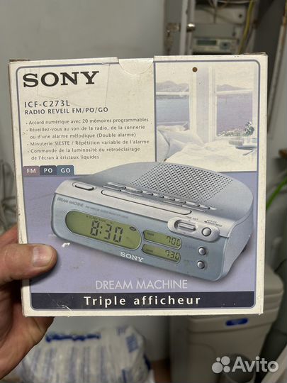 Радио с цифровым тюнером, часы Sony ICF-C273L
