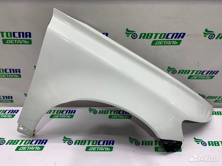 Крыло переднее правое Volvo V50 универсал бензин 1