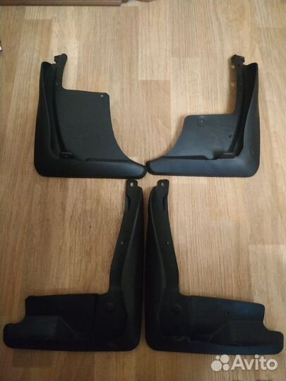 Toyota Camry 70 Брызговики O7BS3