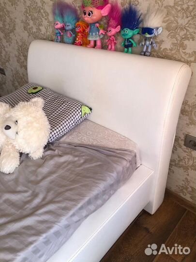 Кровать полуторка односпальная с матрасом