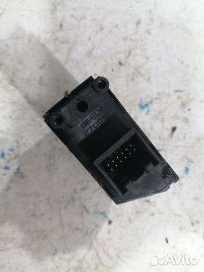 Кнопка стояночного тормоза (Geely Coolray)