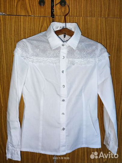 Блузка белая