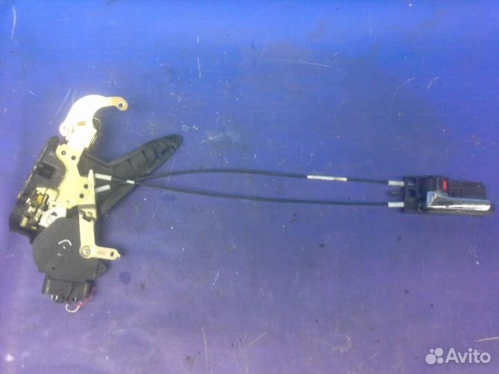 Замок двери передней левой Geely MK Cross 2011