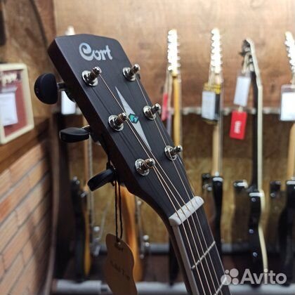 Гитара акустическая Cort + Аксессуары