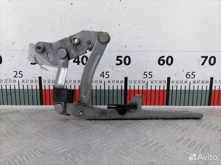 Петля капота левая для Ford Mondeo 3 1348008