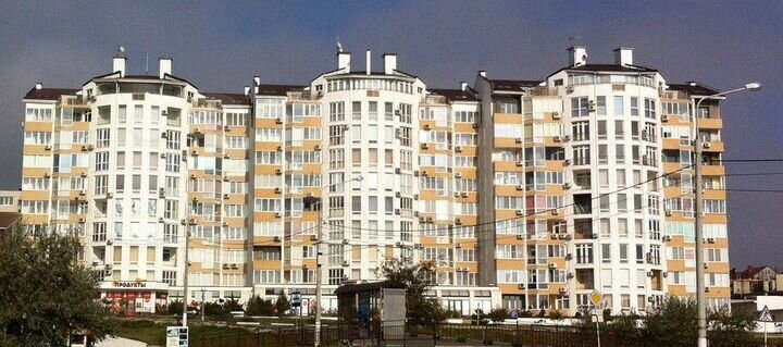 2-к. квартира, 77 м², 2/10 эт.