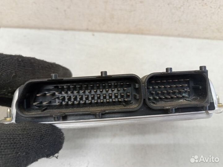 Блок управления двигателем 8D0907558F