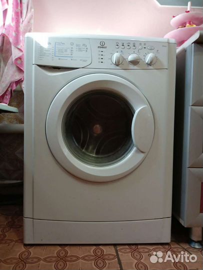 Стиральная машина бу indesit