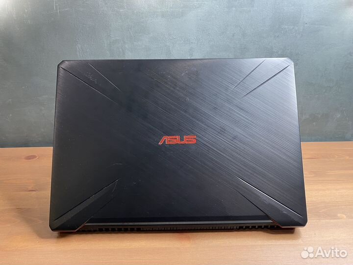 Asus TUF IPS 17,3