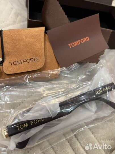 Солнцезащитные очки tom ford