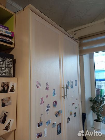 Подъемная шкаф Кровать