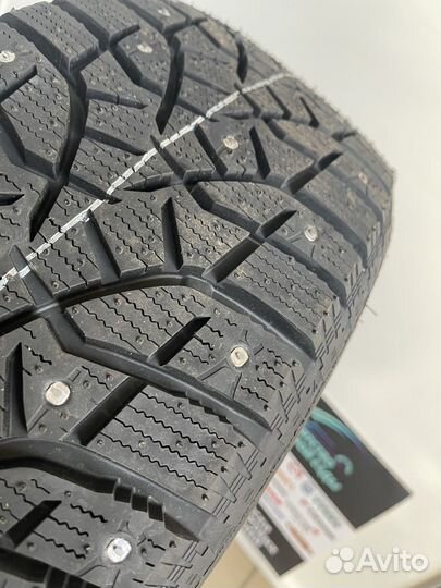 Bridgestone Blizzak Spike-02 215/60 R17 100T